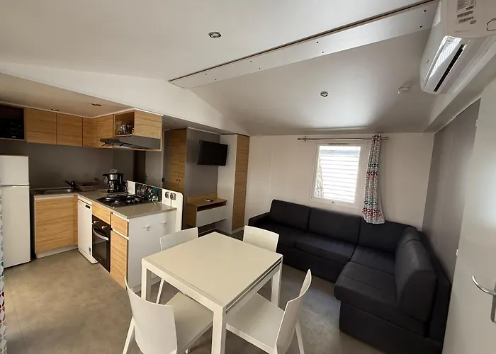 Mobil-home Familiale Premium 3 Au Le Castellas A Σετ
