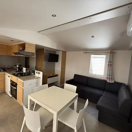 Le Castellas - Mobil-home Familiale Premium 3 سُت
